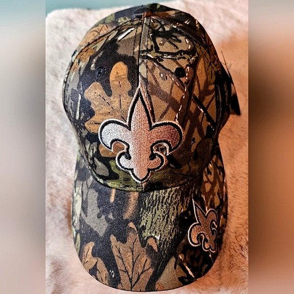 Hat - Picture 1 of 3